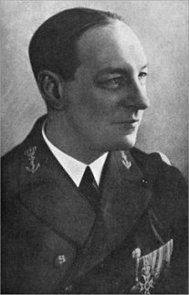 Karel Doorman as a Lieutenant-Commander. Photo was taken in 1931